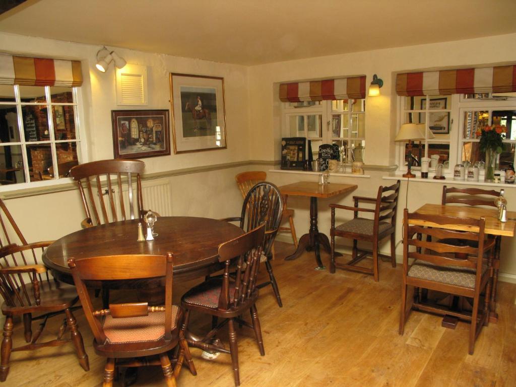 The New Inn Heckfield Bagian luar foto